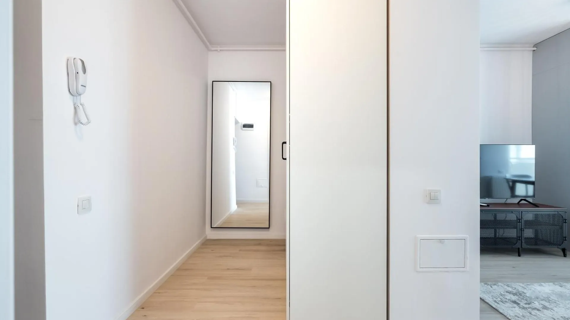 Rares Den 1142, Free Parking, Panoramic View Apartment Bucharest Romania